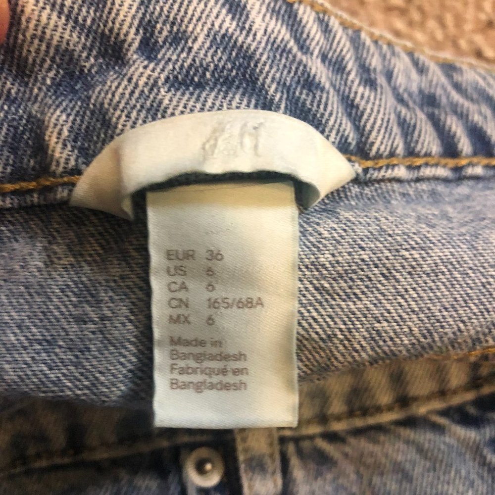 H&M Distressed Denim Skirt - Size 6 (fits like a Size S) - Picture 6 of 6